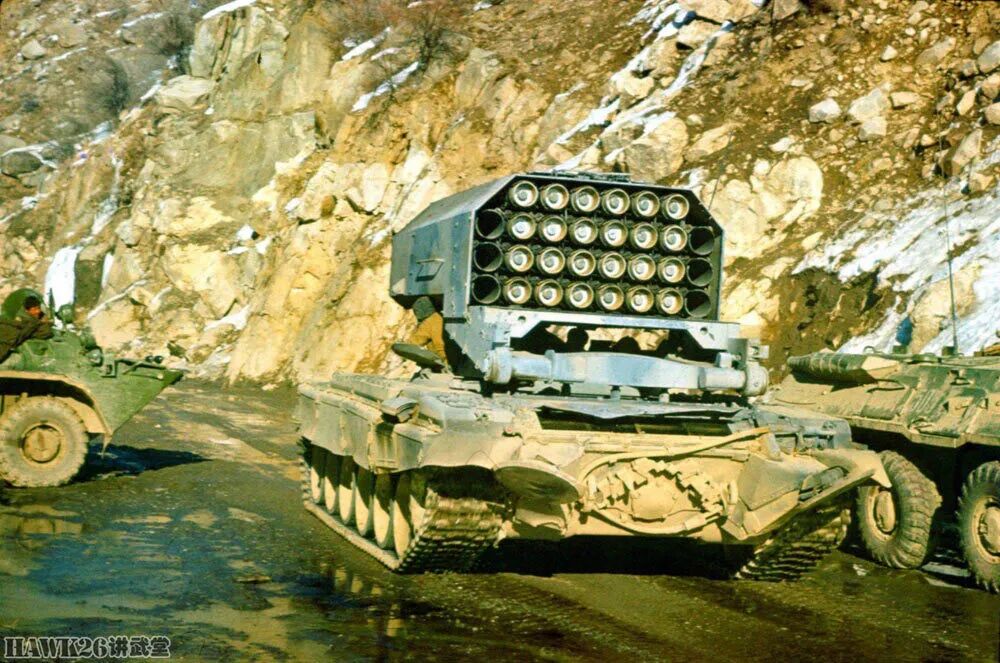 俄罗斯TOS-3“龙”重型喷火坦克首次参战 射程更远 车载设备更先进