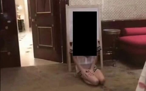 爱泼斯坦的鬼魂在折磨西方权贵精英们！