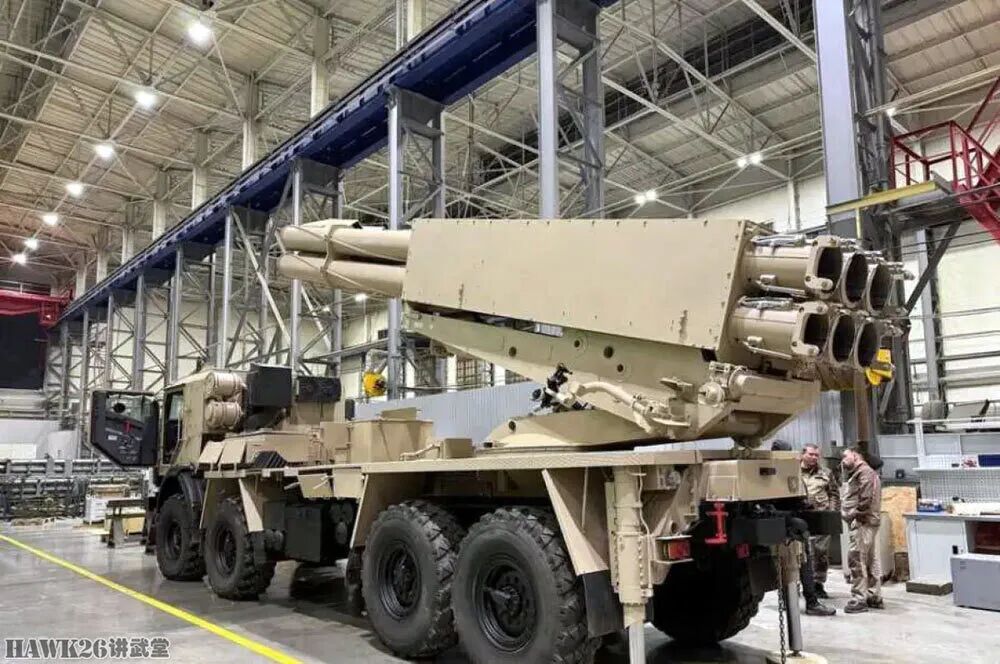 俄罗斯“萨尔玛”火箭炮系统亮相沙特防务展 设计酷似“海玛斯”