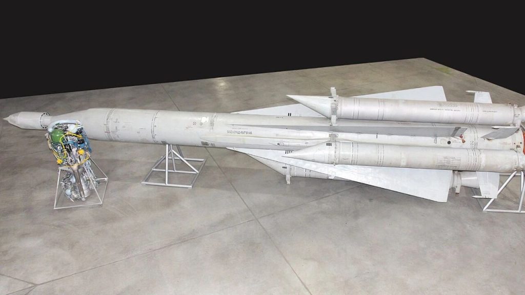 超越X-51A与锆石：深度拆解“鹰击19”超燃冲压发动机