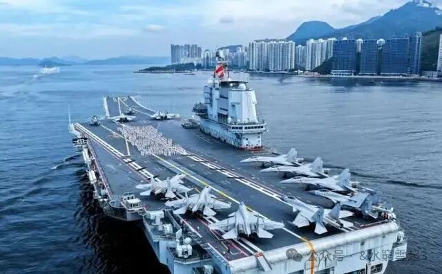 福建舰满编之际老飞鲨歼-15开启战场之外的新使命