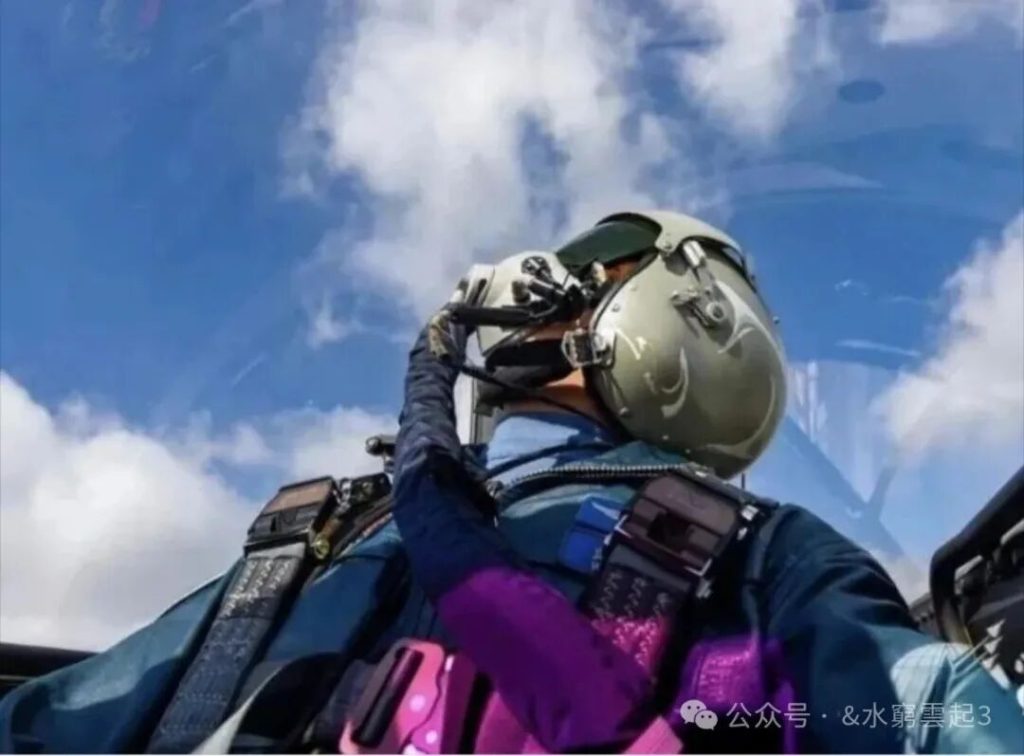 万米高空的雷霆一击：中国空军防空体系与技术自信的集中展示