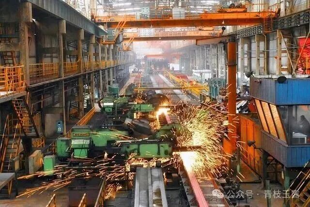 中国钢铁不再贱卖！限供一出，全球市场坐不住了