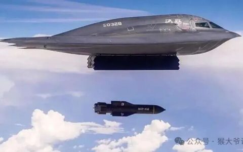 三天打光500枚导弹！B-2幽灵深夜突袭，伊朗“航母猎杀”失败背后，隐藏着什么真相？