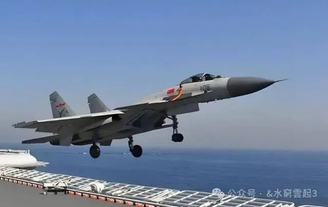 福建舰满编之际老飞鲨歼-15开启战场之外的新使命