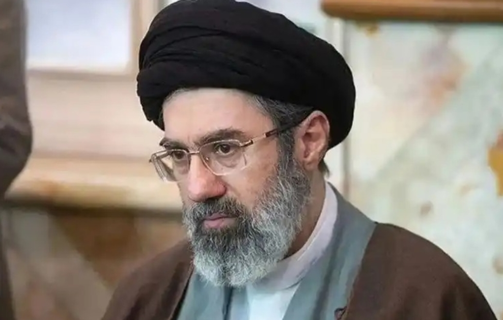 伊朗援军开第二战场，特朗普承认输了？