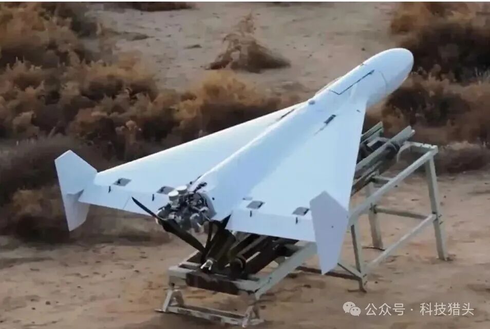 射程1600公里,中国民企“龙 M9”重型巡飞弹亮相某防务展。神似沙赫德-136无人机。