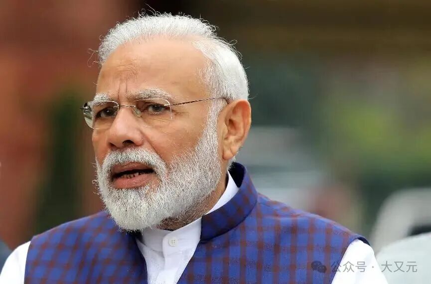 战争爆发第四天,美以把伊朗打的这么狠,东大为什么不军援伊朗?