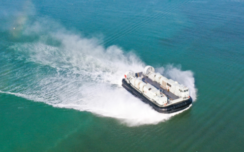 075舰首曝“超越登陆”能力