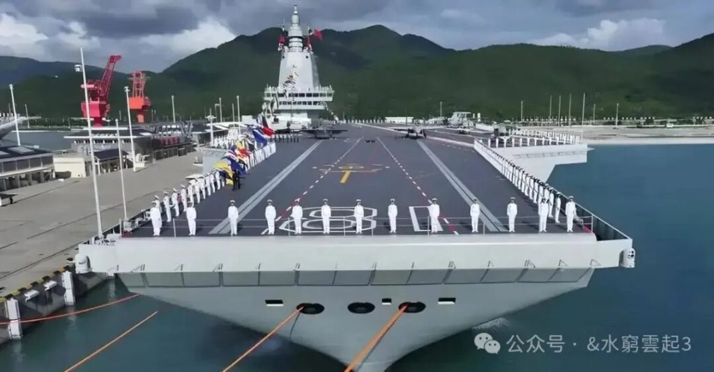 福建舰满编之际老飞鲨歼-15开启战场之外的新使命