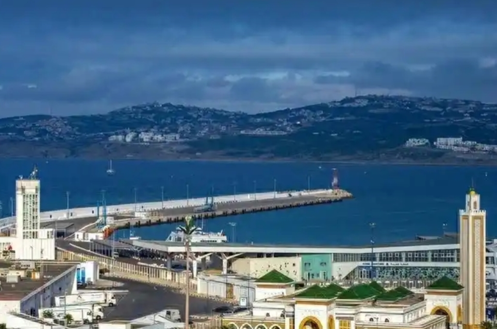 伊朗援军开第二战场，特朗普承认输了？