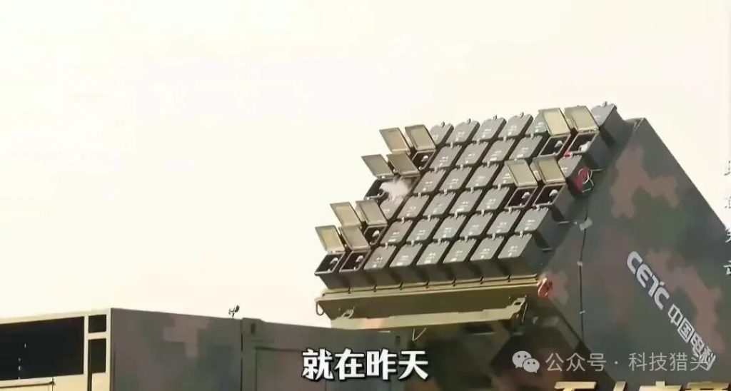 央视首曝中国蜂群2号,单车3秒发射一架,48架无人机饱和攻击!