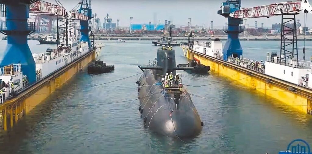 超越二战德日——台湾海鲲潜舰居然凑了六台主机！