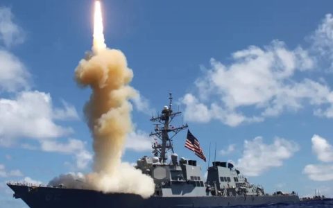 这次换美国摸着中国过河！美海军将装备陆军的爱国者3！防空导弹三军通用化中国走在了美国前面