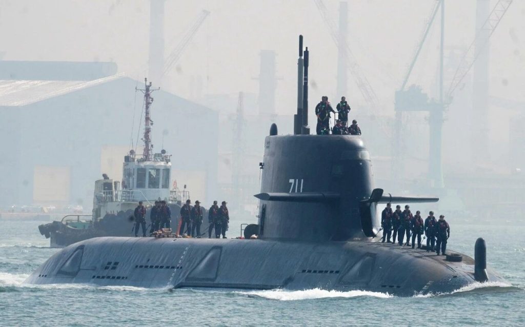 超越二战德日——台湾海鲲潜舰居然凑了六台主机！