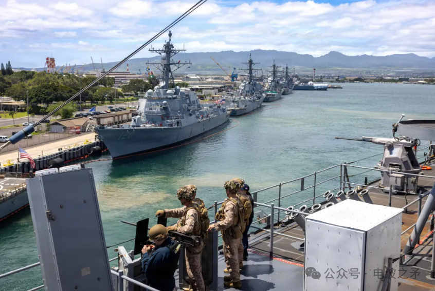 神秘多管发射架上舰！美伯克级悄然加装反无人机利器？