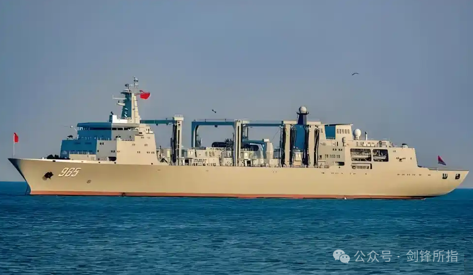 比901A还大一圈？海外媒体称中国正在建造新型补给舰