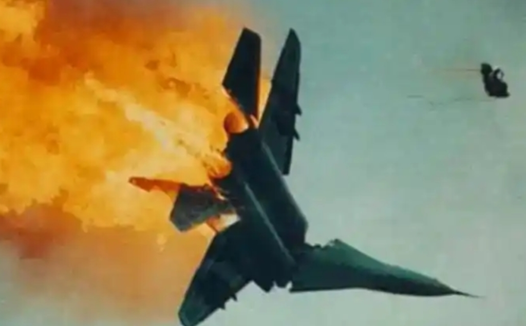 美国上门挑衅，南海撞机，肇事者成了“英雄”