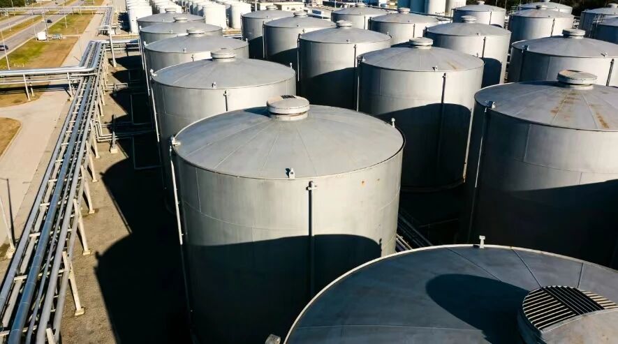 从美元潮汐到能源战争：美国全球收割逻辑的迭代与失效