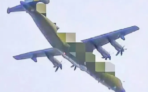 明明“新中运”更适合改装炮艇机