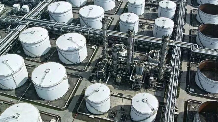 釜底抽薪!炸钢厂、击石化,这才是现代战争最致命的降维打击