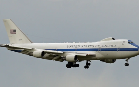 见证历史的时刻！