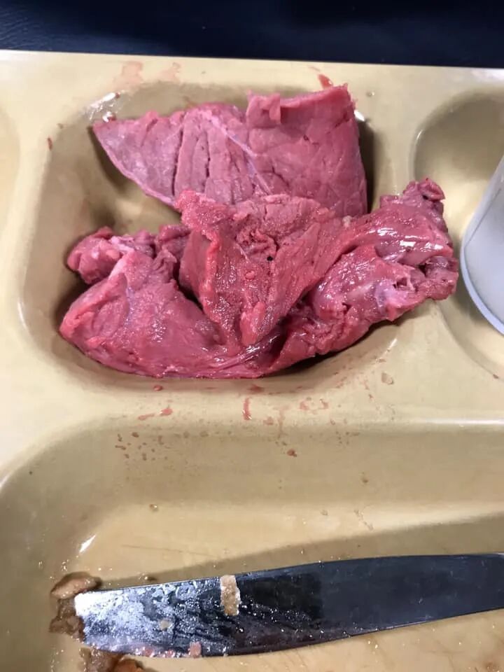 美军航母吃“猪食”