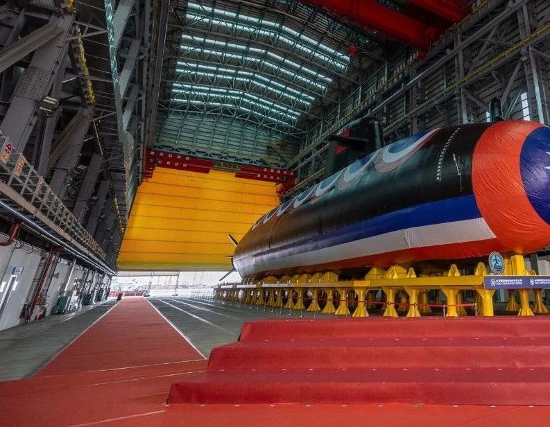 超越二战德日——台湾海鲲潜舰居然凑了六台主机！