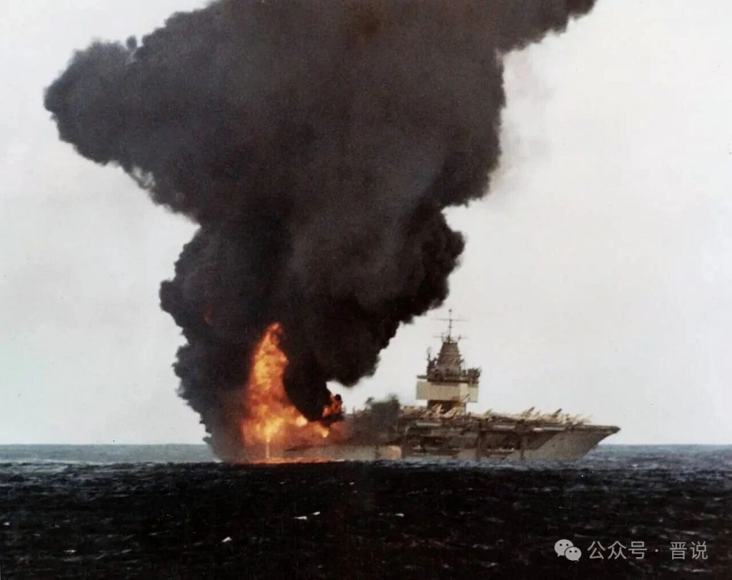 美国航母又又又着火了
