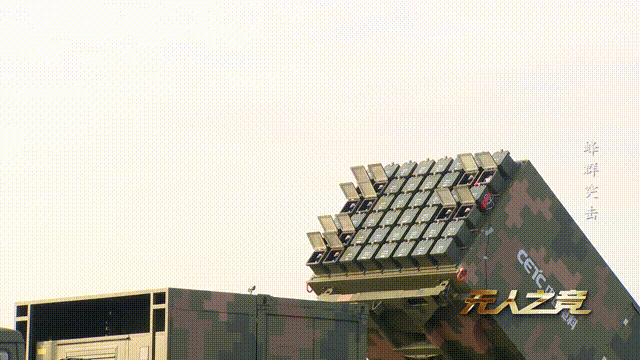 央视首曝中国蜂群2号,单车3秒发射一架,48架无人机饱和攻击!