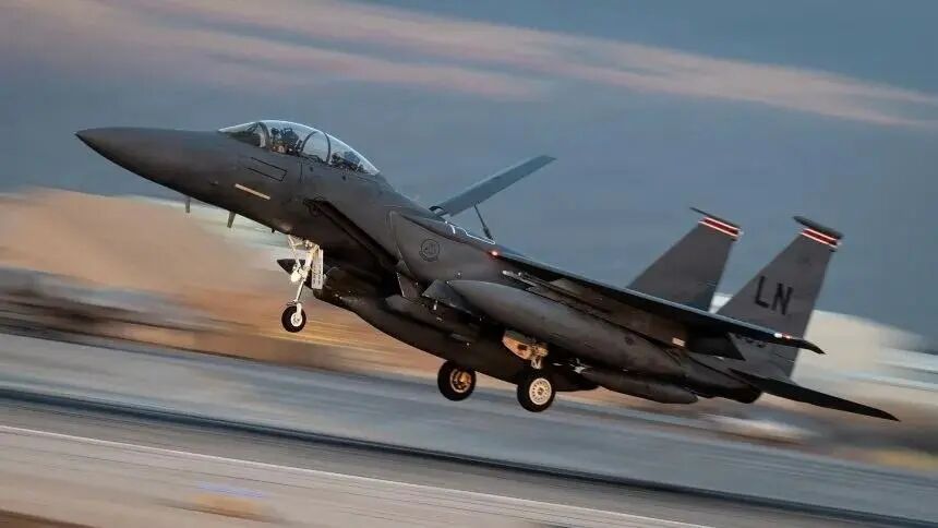 美军冒死大搜救 追根源还是战法老套了