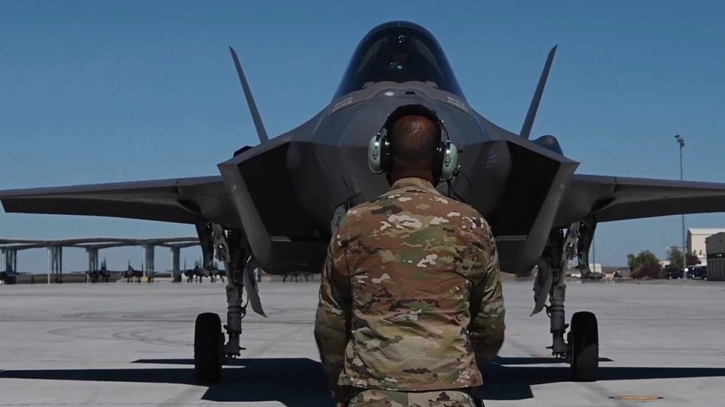 中国YLC-8B反隐身雷达为伊朗“指路”击伤F-35的战术推演