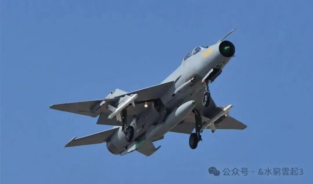 从“和平典范”被拆解的歼-8Ⅱ到自主创新的中国航空突围史