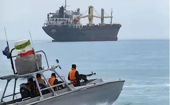 美以炸完伊朗，全世界来掏重建费？霍尔木兹这步阳谋太狠了