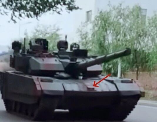 创造新型号研制神话，国产最强外贸坦克开始量产！更换新款车长周视镜，车首增加光电设备