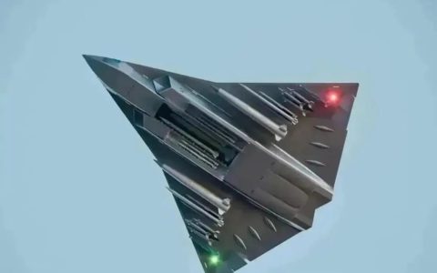 歼-36的“心脏”进化论：从涡扇10到变循环发动机的智慧路径