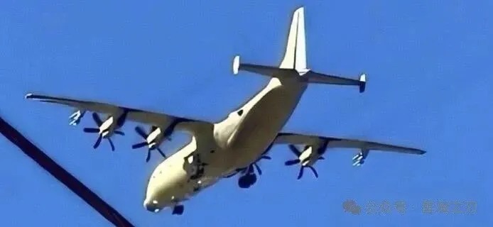 明明“新中运”更适合改装炮艇机