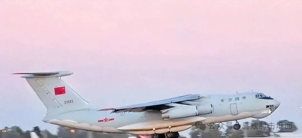 中国运输机突围：运-20经历与巨型机挑战