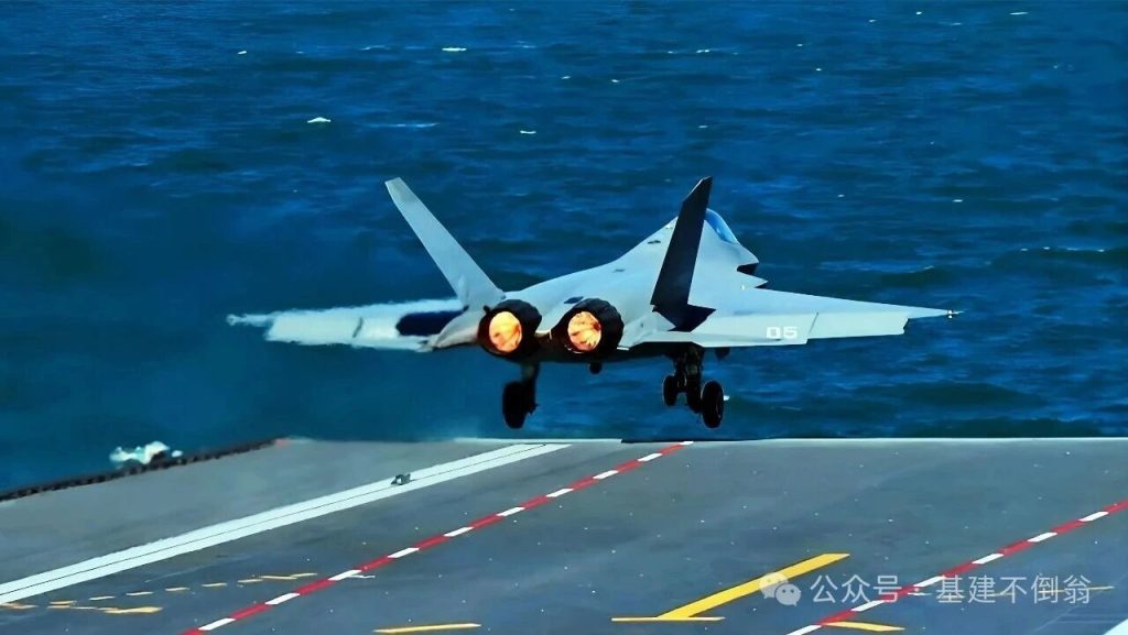 中国歼35弹射丝滑如镜，F-35C离舰惊险下沉！电磁弹射真的碾压蒸汽弹射？