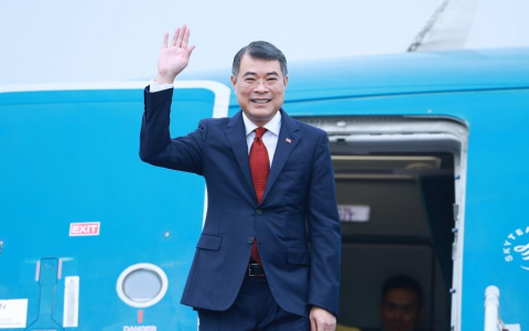 黎明兴的首次出访