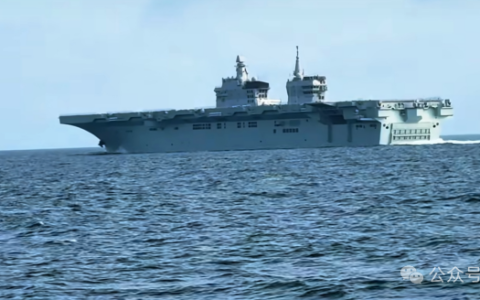076南方海域测试中，详解综合电力推进系统在大风浪中螺旋桨飞车问题！