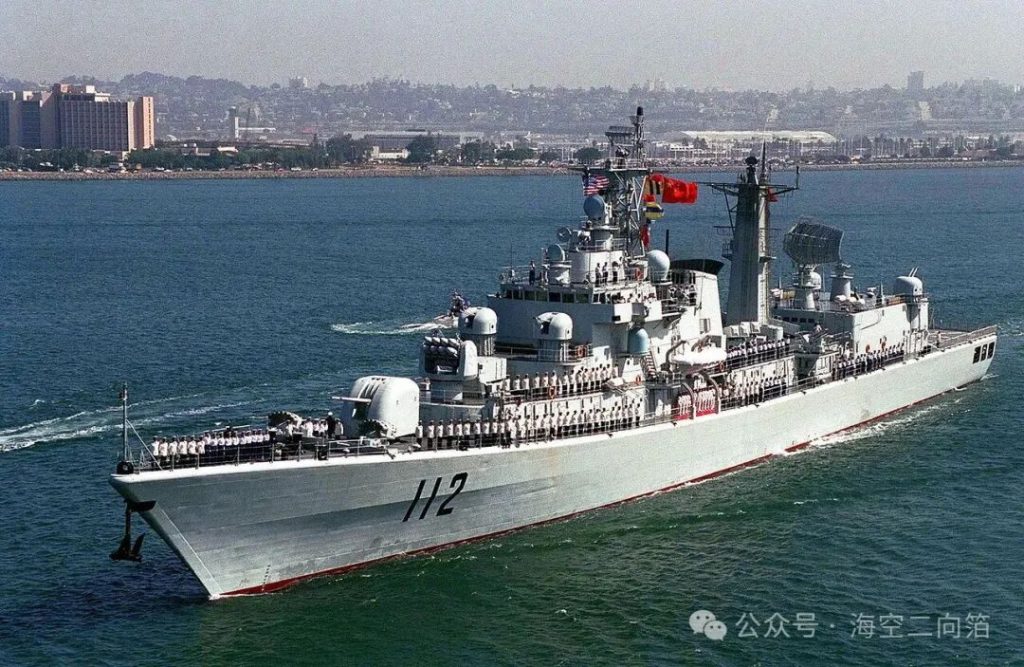 中华神盾的开山之作 海军现代化的里程碑 052C型导弹驱逐舰