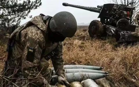 普京松口、泽连斯基不敢停：俄乌冲突陷死局