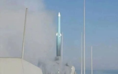 外媒报道055南海 试射鹰击 – 20，外军“演戏”提前收场！