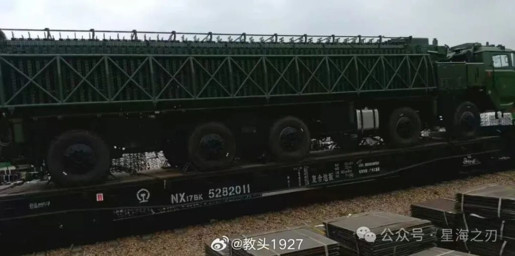 红旗20能一坑四弹上舰?