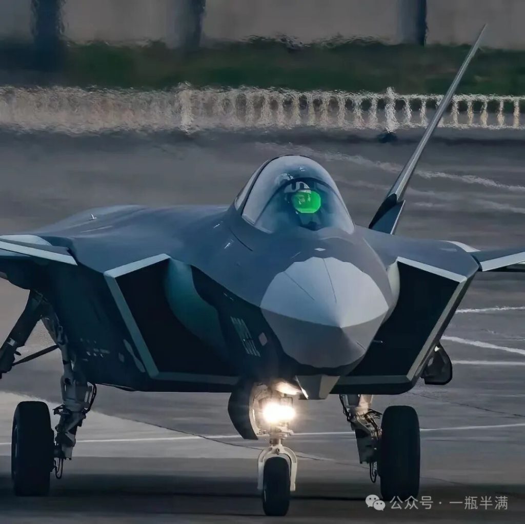 歼20S是为猎杀航空母舰而研制的?