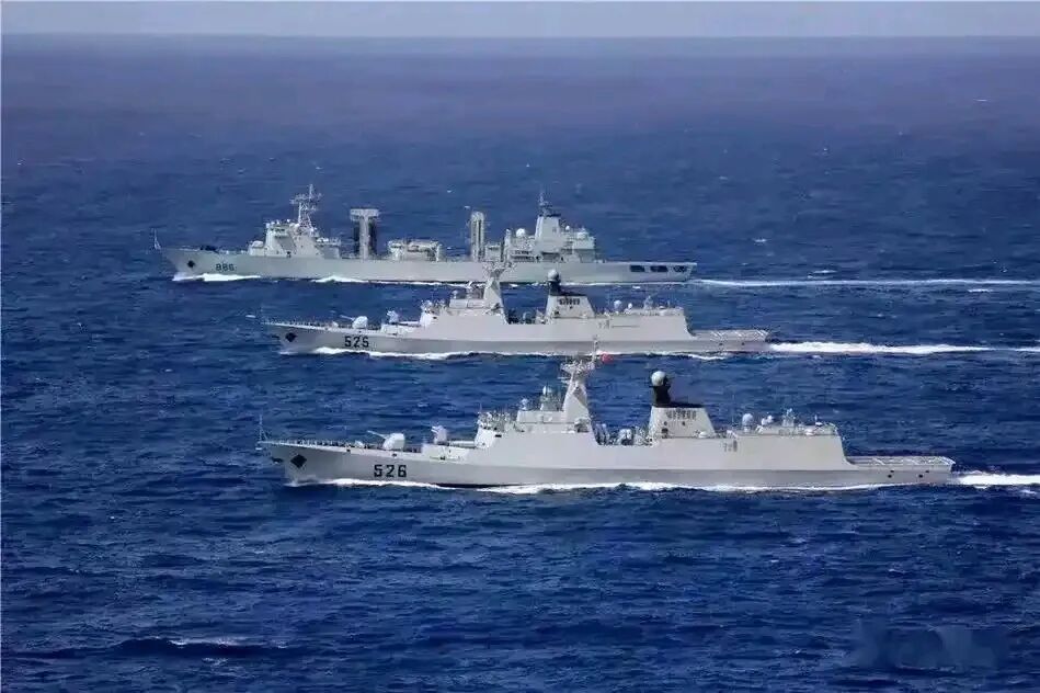 遵义舰又立大功！美媒：055编队现身菲律宾海，鹰击-20无人可挡！