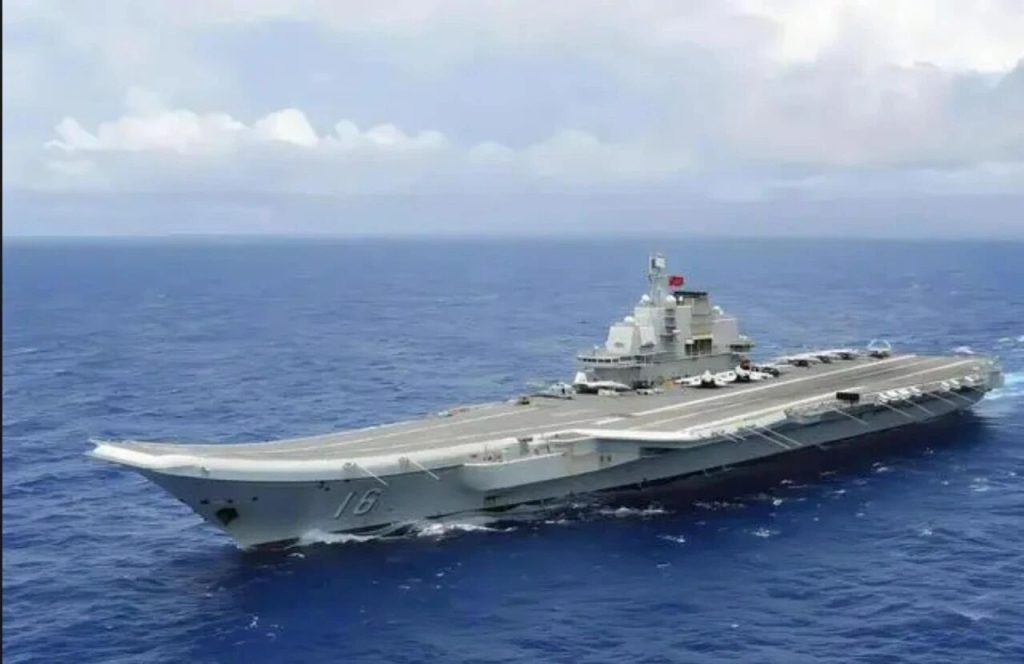 大海捞针!日本苦寻七天,终于拍到辽宁舰,歼-35现身前甲板