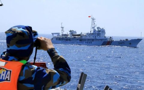 刚走了一个菲律宾，又来一个印尼来挑衅，中国绝不惯着