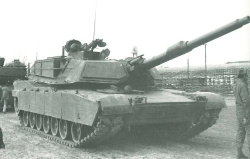 夜粥 | T-80 VS T-90，歼35放大？为啥哪哪都缺发动机